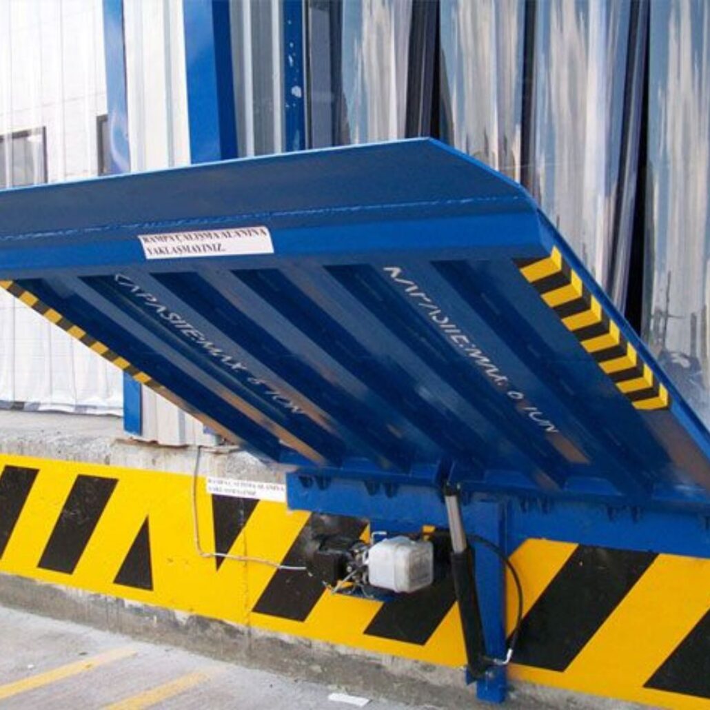 TEKRAM Κατακόρυφη Ράμπα Φόρτωσης (Vertical Dock Leveller)